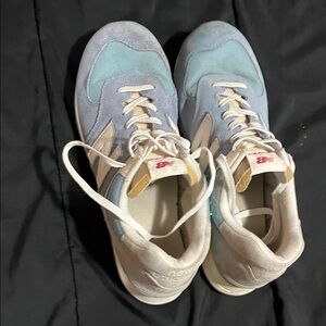 New Balance Mens Size 13 Sky Blue and Cream Sneakers